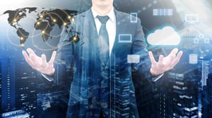 A person explaining the benefits of cloud business continuity